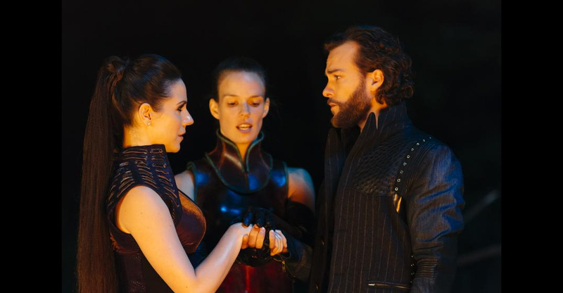 Illustration for article titled The Sex Scenes Are Now Officially the Only Good Parts of Lost Girl